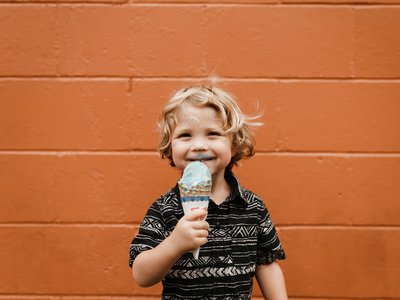 Хорошо съесть мороженое в День эскимо
