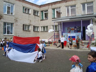 В детском саду «Ласточка» 8 мая состоялся праздничный  парад