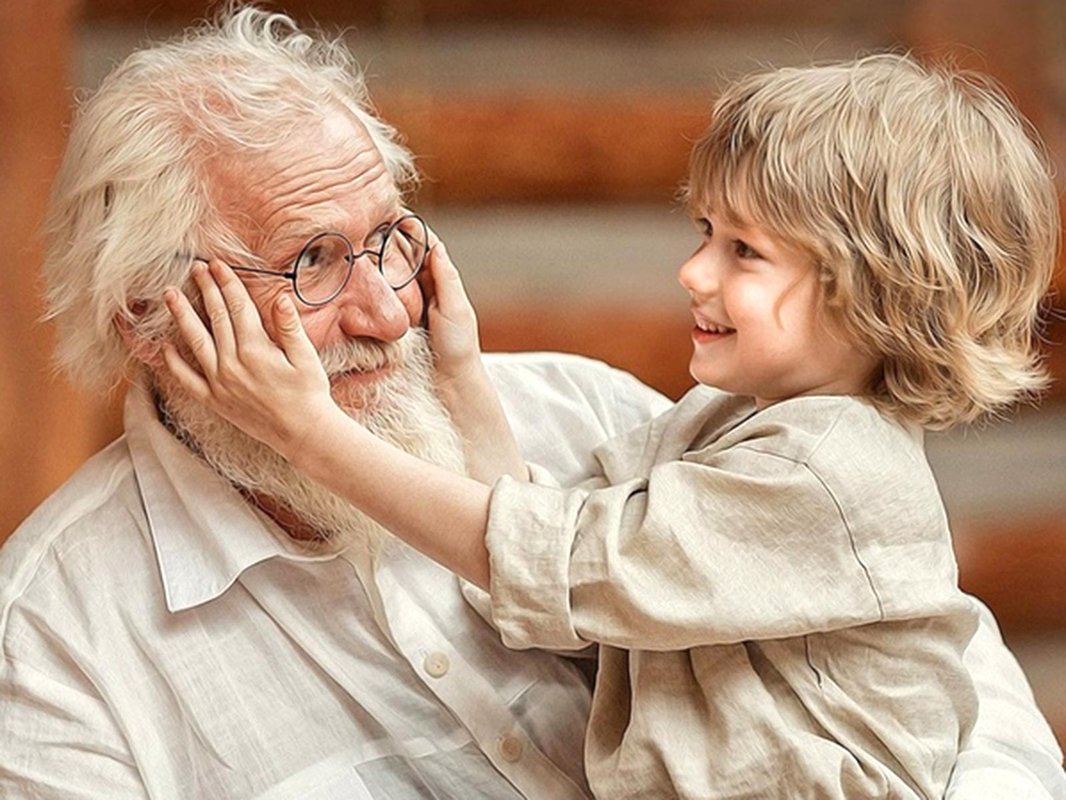 Картинка дедушка с внучкой