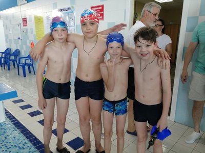 Юные пловцы привезли три медали