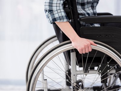 Люди с инвалидностью могут приобрести средства для реабилитации по электронному сертификату