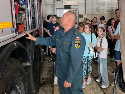 Огнеборцы Выксы провели экскурсию для ребят из Белгорода