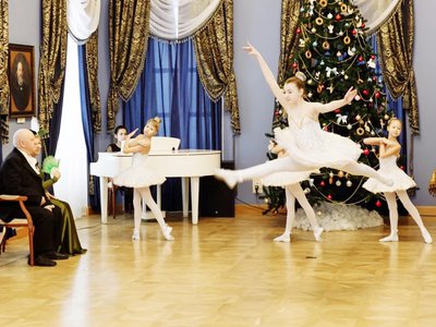 Рождественские балы времён Баташевых прошли в Выксунском музее