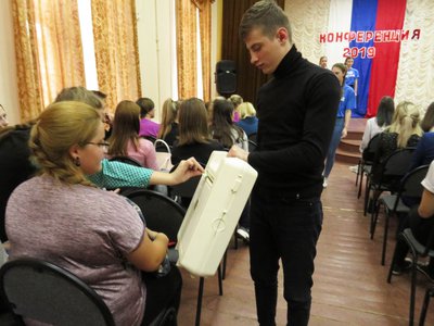 По итогам голосования, прошедшего на конференции 8 октября в Доме творчества, им стала Юлиана Абрамова.