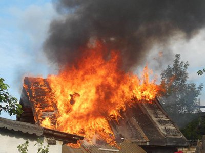 В Нижней Верее сгорел дом