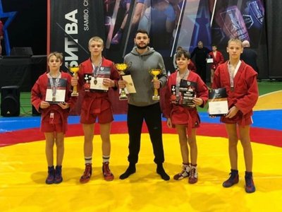 Выксунские самбисты завоевали четыре медали в Дзержинске