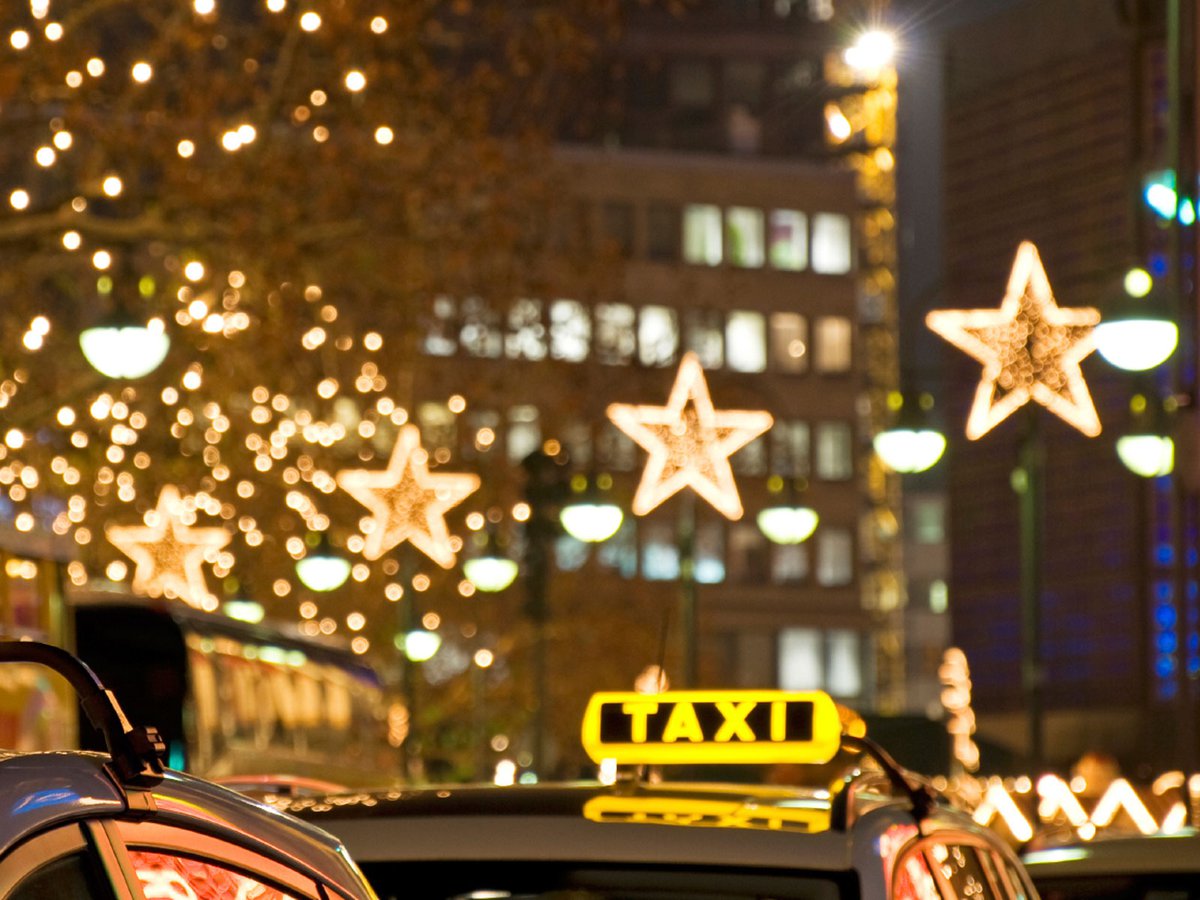 Заказ такси под Новый Год как идея заработка