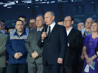 Владимир Путин в Нижнем Новгороде на «Горьковском автозаводе» (2017 г.)